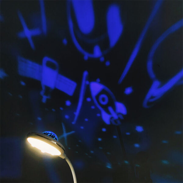 D6/D7 Modern design astronaut-inspired multi-functional office/study/bedroom lamp with touch control, USB charging port, and projector light